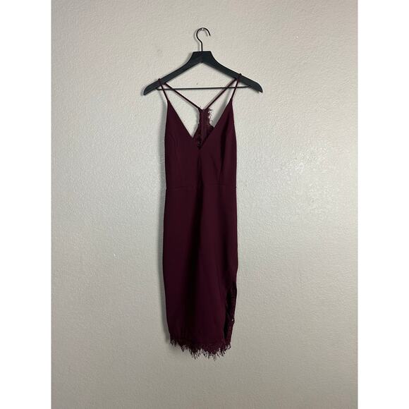 ASTR THE LABEL x REVOLVE Burgundy Peeking Lace Bodycon Midi Dress Size Medium - Picture 2 of 9